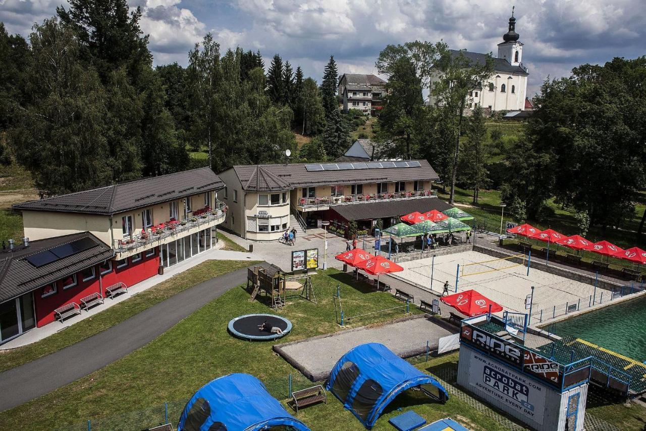 Penzion Acrobat Park Štíty Eksteriør bilde