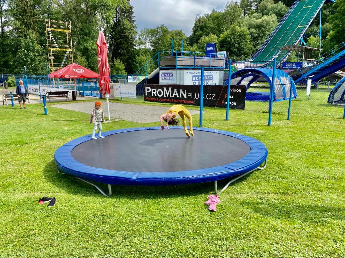 Penzion Acrobat Park Štíty Eksteriør bilde